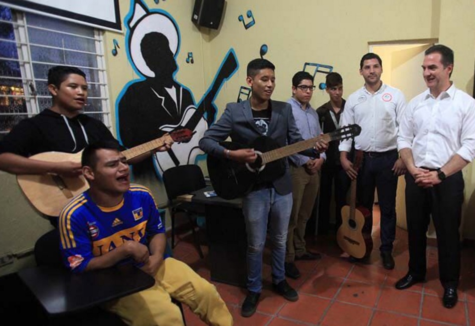 adrian-talentos-regios